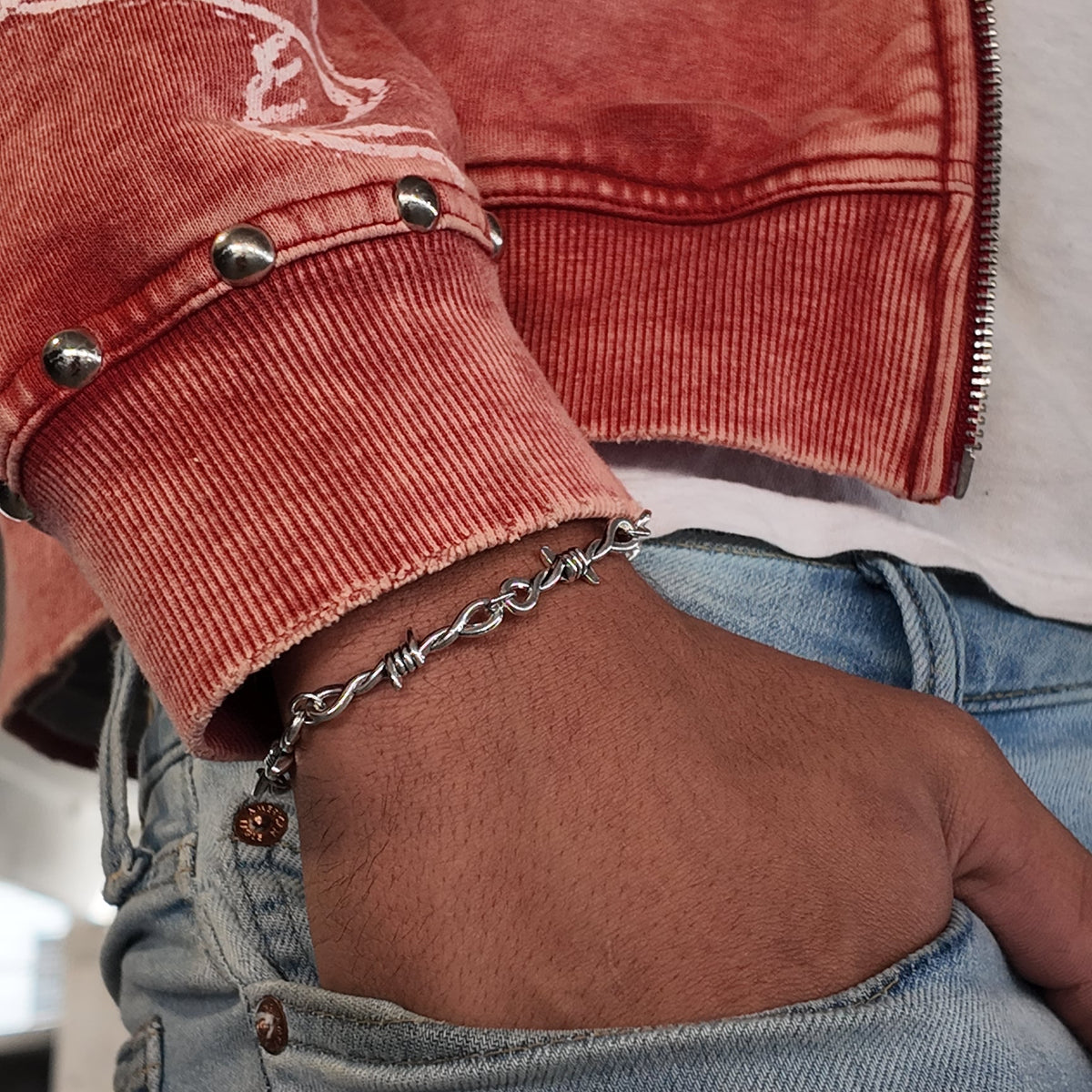 Barbed-line bracelet